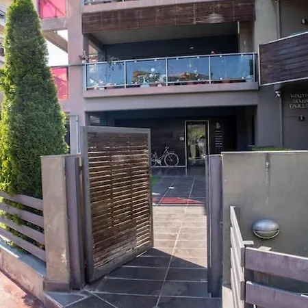 House * 特里卡拉